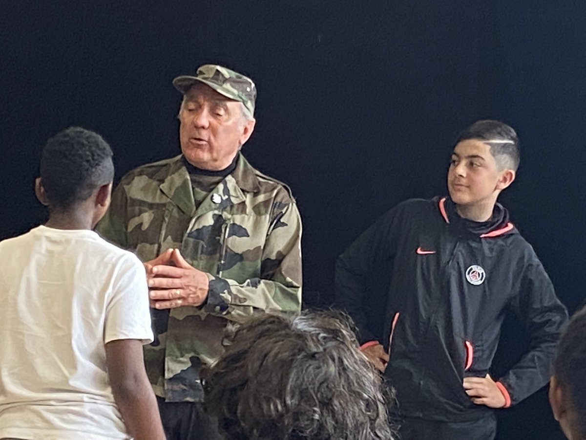 CollegeNBoileau's tweet photo. La compagnie #Masquarades était dans nos murs pour un spectacle interactif à destination des 4e pour comprendre les phénomènes d’endoctrinement avec « Une proie si facile » @AcCreteil @Chennevieres_94 @valdemarne_94 https://t.co/W4zxKfk3mc