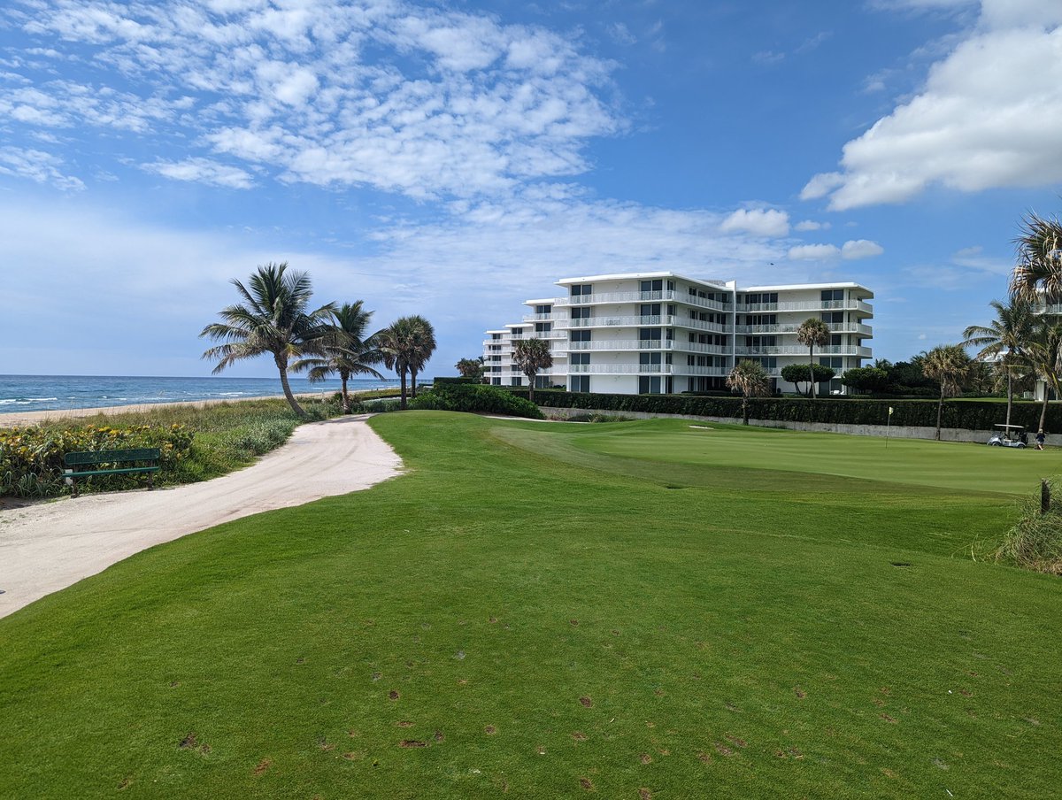 Palm Beach par 3 was fun. We somehow avoided the rain all weekend