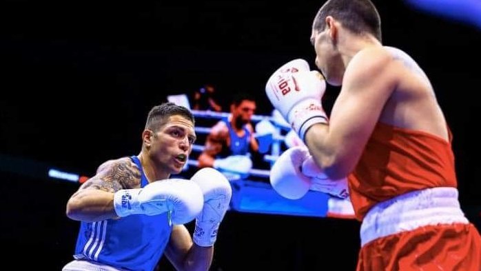 poliziadistato's tweet photo. A Yerevan (Armenia) il pugile🥊delle #Fiammeoro👮🏿‍♂️#AzizAbbesMouhiidine conquista il titolo di Campione europeo🥇nella categoria 92 kg travolgendo in finale lo spagnolo Reyes battuto 5-0. Bronzo🥉per #SalvatoreCavallaro nei 75 kg e per #ManuelCappai nei 54 kg 🇮🇹💪💪👏👏👏 #Euro22 https://t.co/McqtgjyNUv
