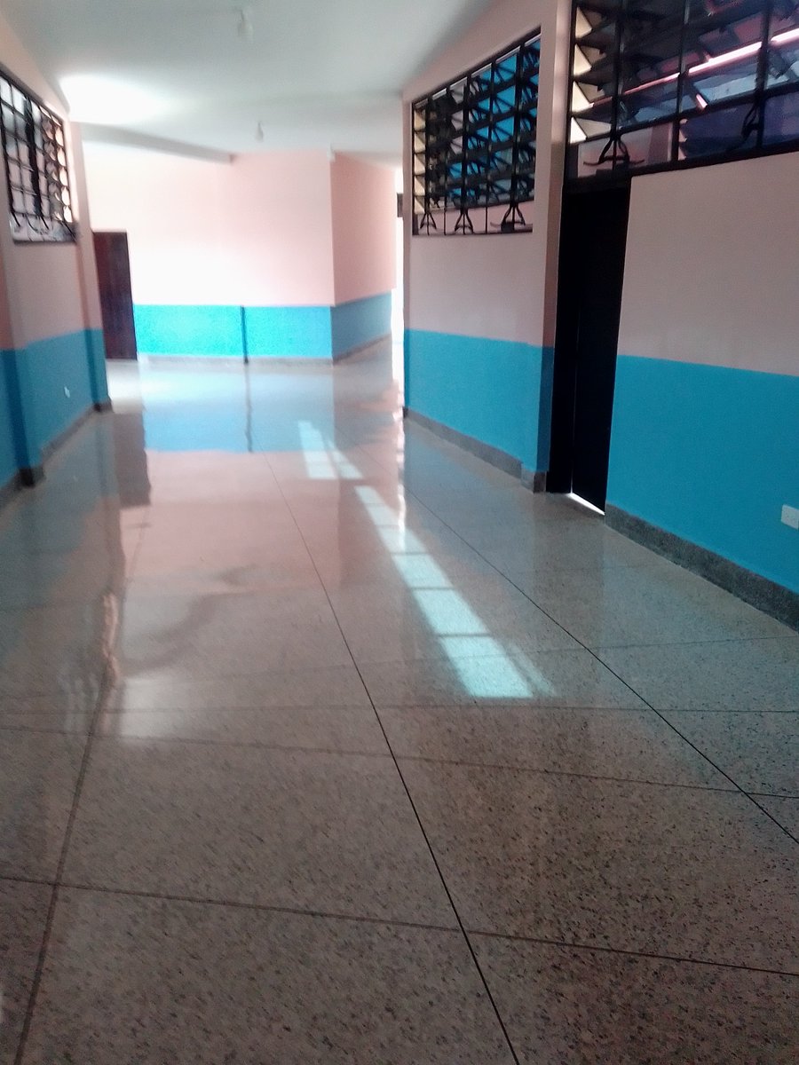 isabel_ga2's tweet photo. En un recorrido por las instalaciones del CDI  la falta d inmobiliario una obra ejecutado por el Alcalde Haylly Chacón espérando d la instituciónes gubernamental para la apértura del CDI con urgencia @ConcejoFeo @FreddyBernal @NicolasMaduro https://t.co/1ttK5gceNe