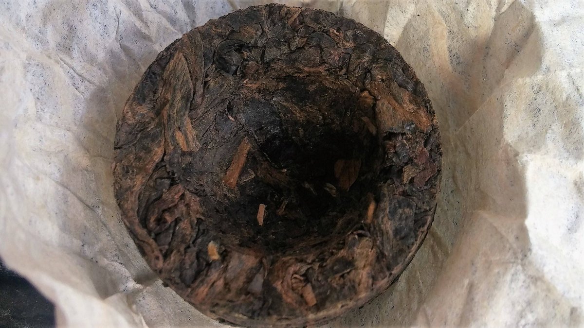 jennifernowicki's tweet photo. Thanks for the great review Catherine R. ★★★★★! https://t.co/fdKMZ0oxol #etsy #black #brown #yes #puerh #earthy #compressed #agedtea #multipleinfusions #chinesetea https://t.co/Pi3FPgZSHU