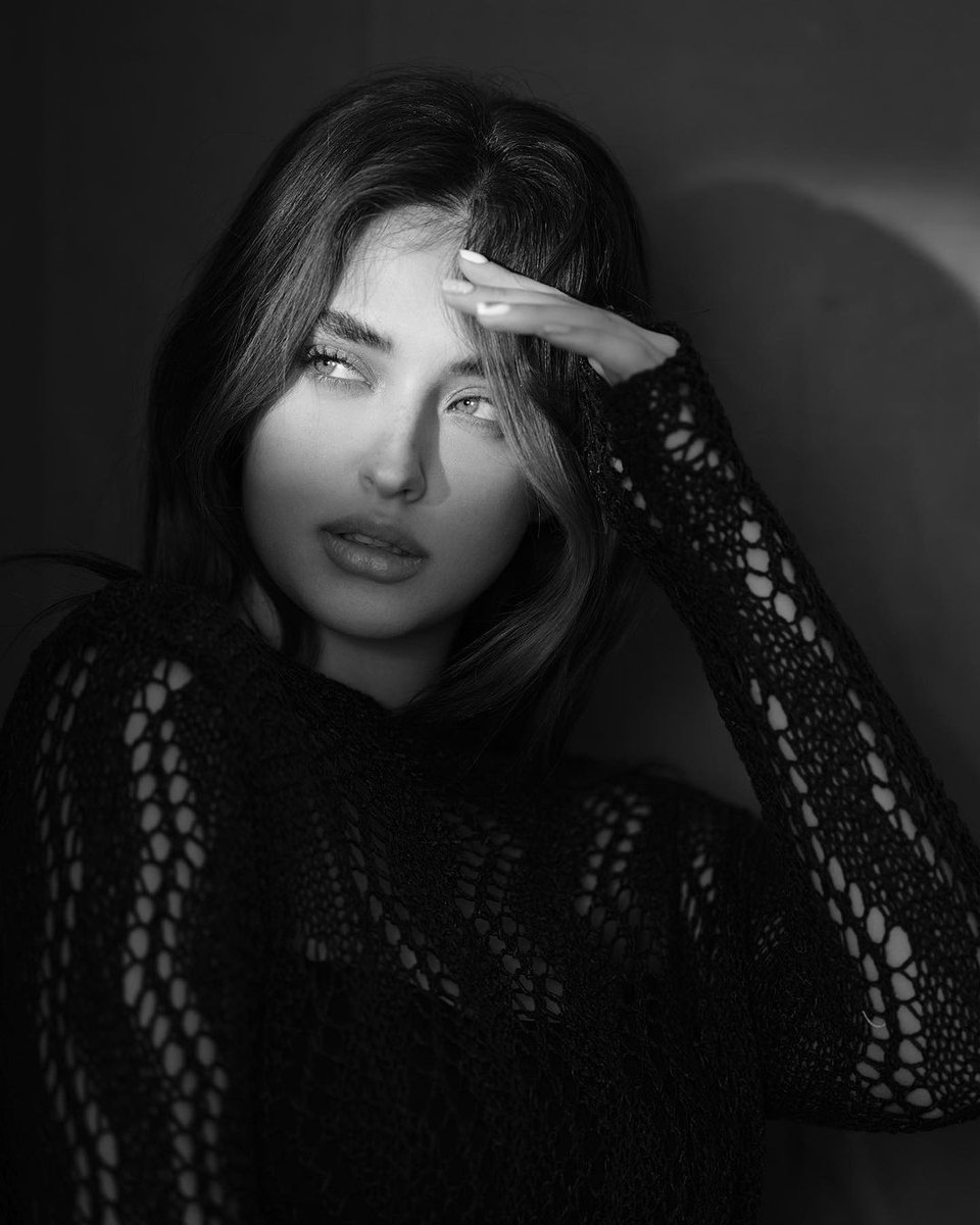 azrixlain's tweet image. elain