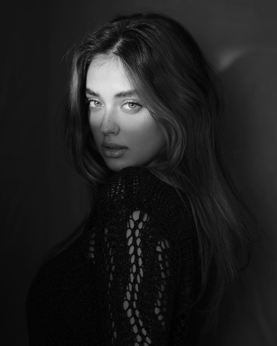 azrixlain's tweet image. elain