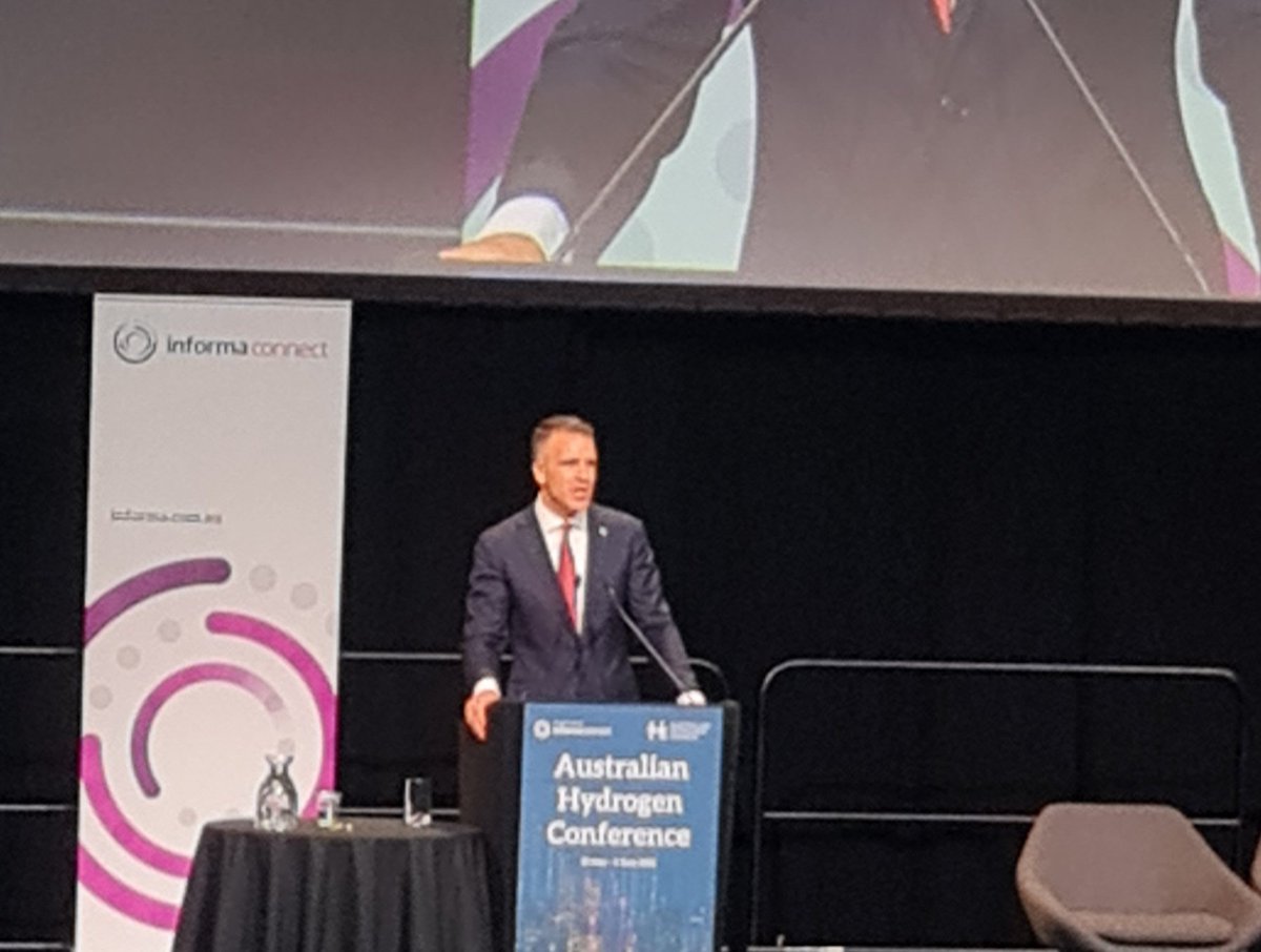 This <a href="/PMalinauskasMP/">Peter Malinauskas</a> Premier is good. I get what SA saw now! An emotional keynote speech <a href="/AusHydCouncil/">Australian Hydrogen Council</a> Conference: "19th Century was about gold from Victoria, 20th was about coal from NSW and QLD and gas and iron from WA. 21st will be about H2 from South Aust". Stirring stuff!