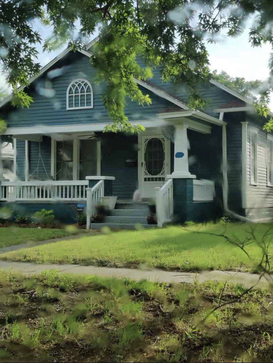 Why does this picture of my house my Doordash driver sent me fulfill every single Cottagecore dream I’ve ever had for my home/life? 🧚‍♂️🪴🌧