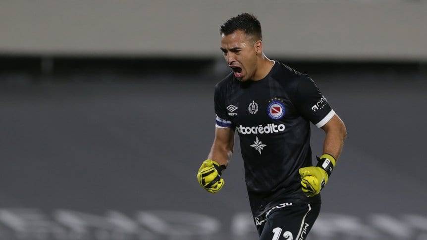 arqueros1x1's tweet photo. Mercado de Pases 🇦🇷

Huracán: Lucas Chaves nuevo arquero Huracán.
Atajará 6 meses a prestamo en el Globo, con opción a 12 meses más.

Gran incorporación para Davobe que lo tuvo en AAAJ https://t.co/OQJYvkeypu