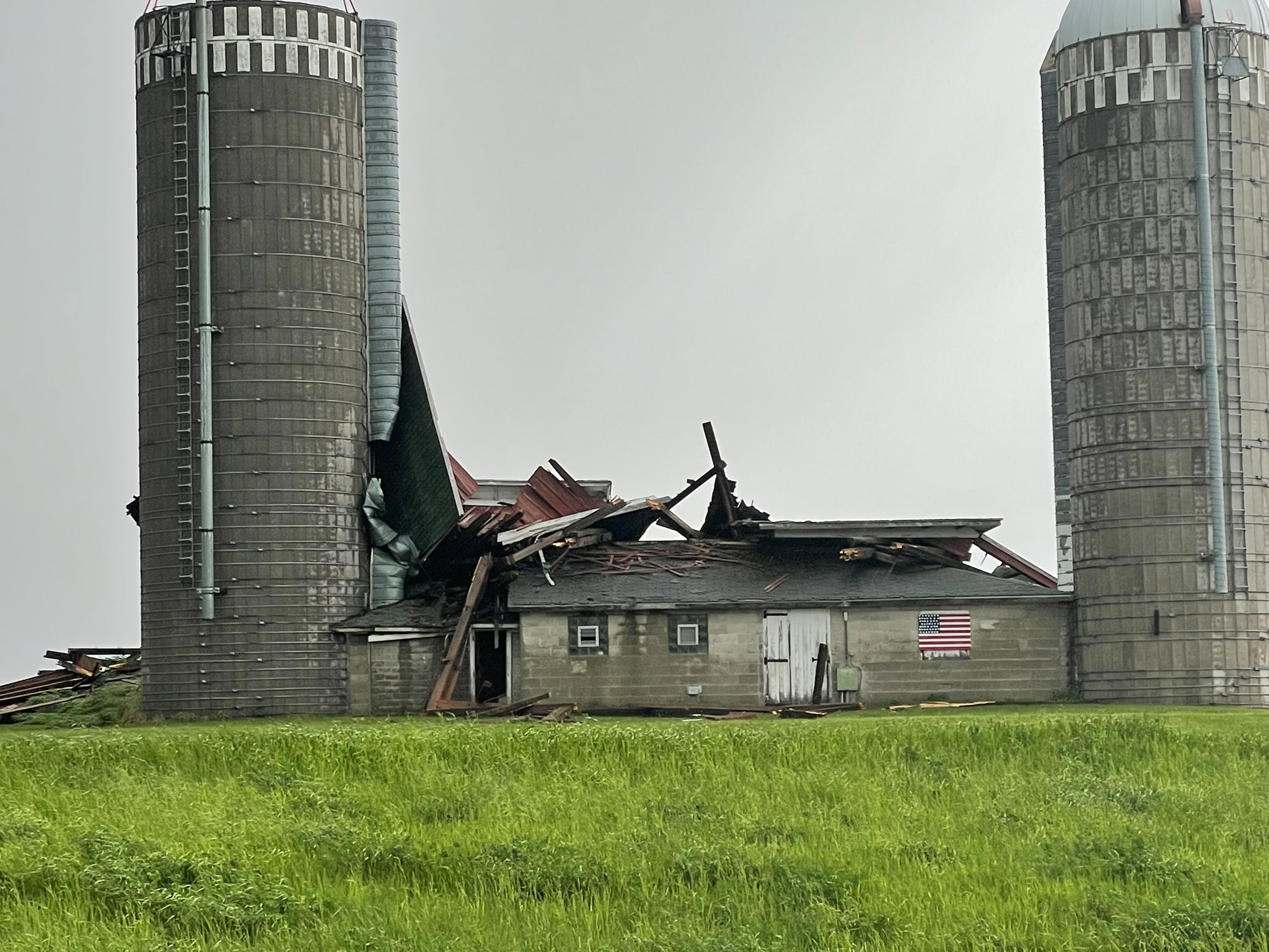 Storm Chaser Jaden Pappenheim on Twitter "Damage in Plato, MN mnwx