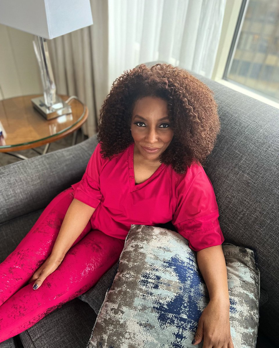 Stephanie Mills tweet media