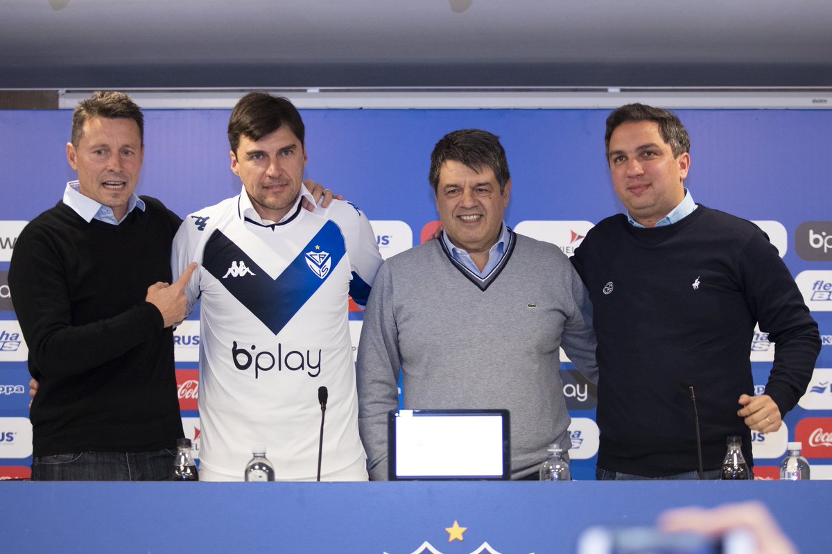 ¡Bienvenido a nuestra casa Alexander! 

El mayor de los éxitos para esta historia que comienza.