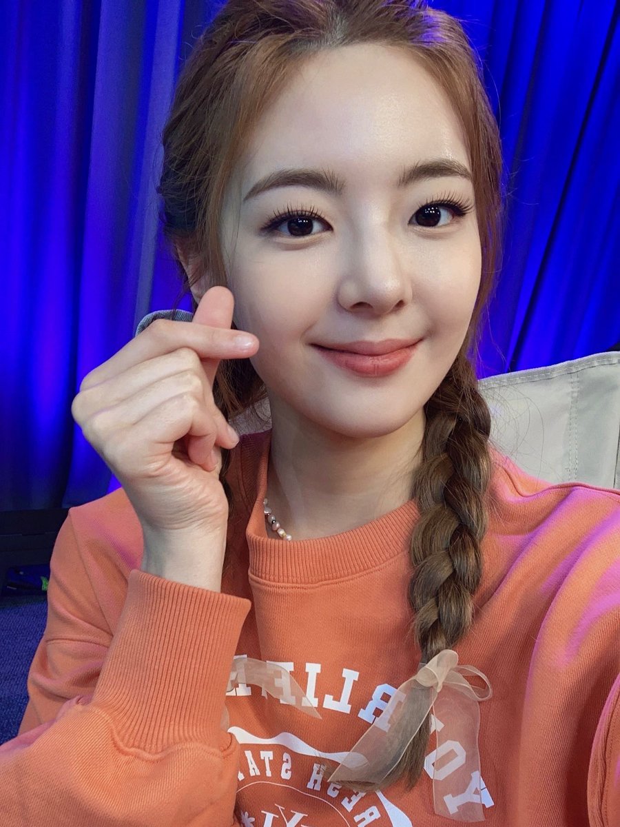 NJMCJS's tweet image. yesterday’s 🍑🧡 #JAEMIN #LIA