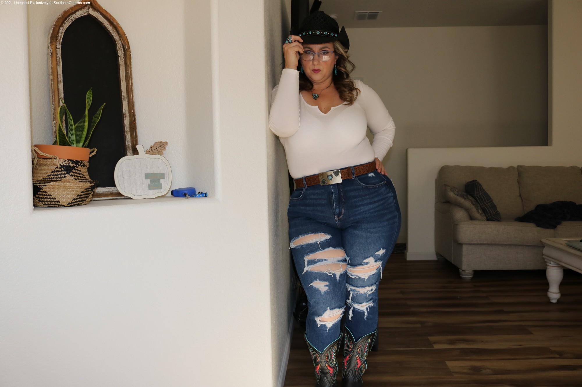 TW Pornstars - 2 pic. Daphne. Twitter. Holiday Sale on Southern Charms