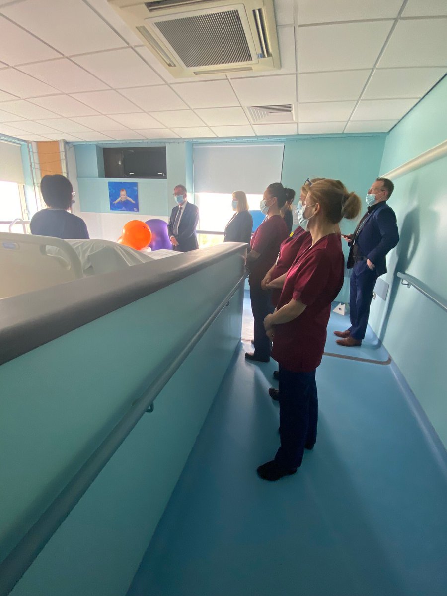 Profawallace's tweet photo. Great to be back in the RAH today great teams with such pride in their hospital with @profalexmcmahon @jenfrodgers so many passionate staff sharing the care they are delivering in maternity, women and children’s services  #inspiring #real conversations #real support @NHSGGC https://t.co/X8zhFMKO40