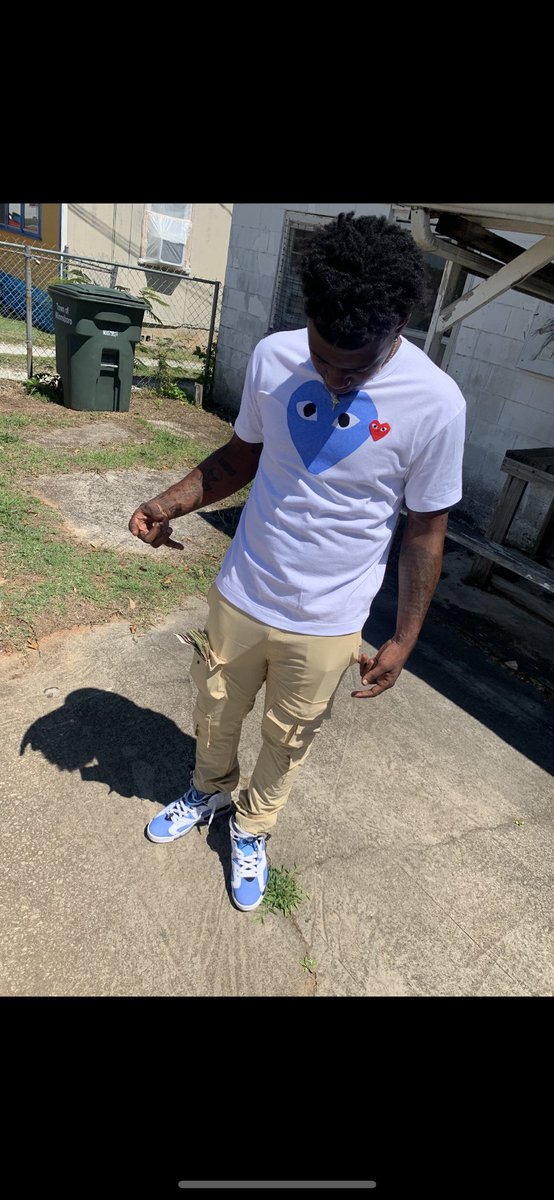 DinerooYTS's tweet photo. Wanna be rich like Russel , Mama say you Will Son one day 🐐🏚 https://t.co/1LSpaJq0qL