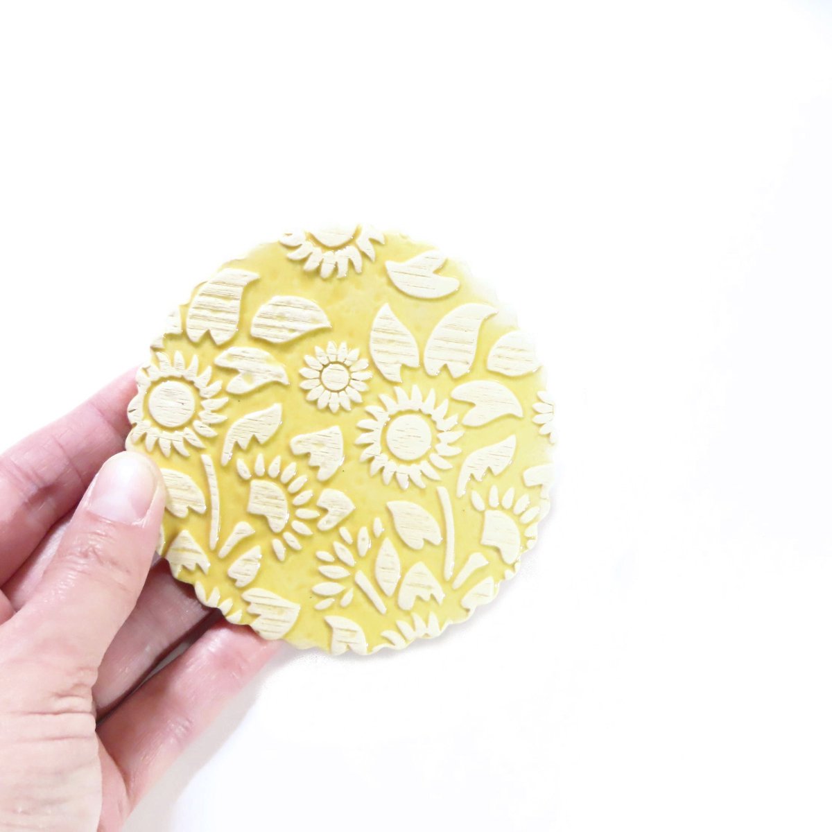 JKCJewelry's tweet photo. Sunflower Yellow Coaster, Ceramic Coaster, Handmade Drink Holder, Non Slip Pottery Coaster, House Warming Gift, Spoon Rest, Set of 4 https://t.co/0rEbnBjb8p #ceramics #art #pottery #handmade #AbsorbentCoaster https://t.co/ZsNY8kt5dv