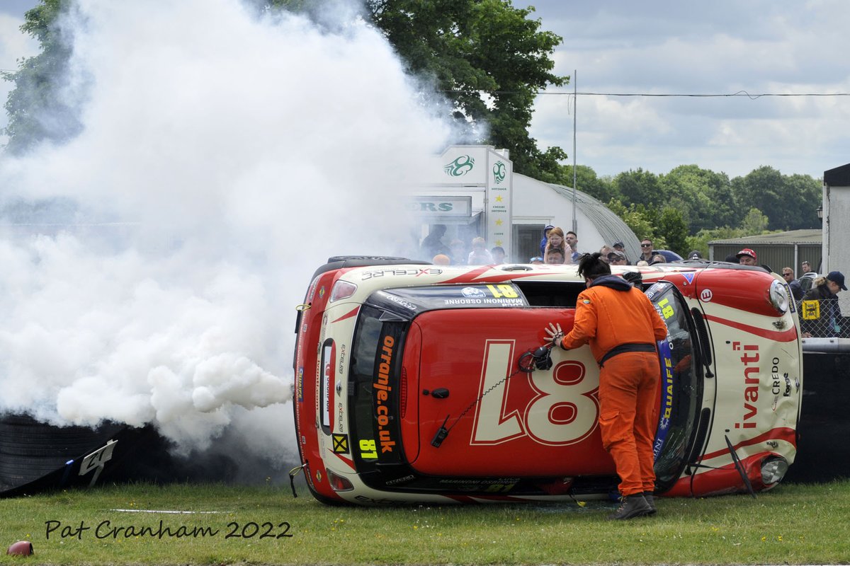 Just like a couple of years ago there was a rather scary <a href="/MINIChallengeUK/">The MINI CHALLENGE UK</a> crash at the chicane. Once again massive respect to the <a href="/BARCMarshals/">BARC Marshals</a>  for their quick response. #orangearmy