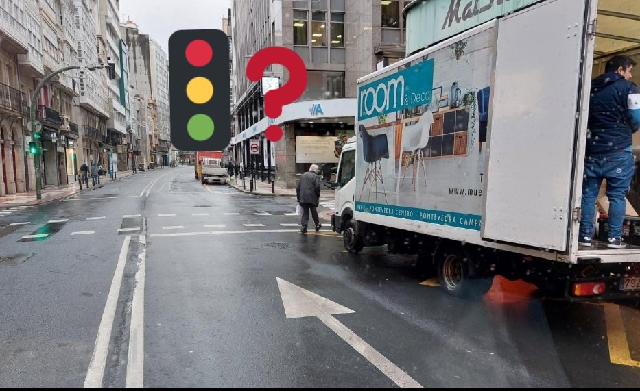 27Tranvia's tweet photo. Cuando me coincide ir por San Andrés, veo muchísimo peligro de atropello en dos semáforos (delante del hotel Maycar y cruce Rúa Nova) por furgones y furgonetas mal aparcados e impidiendo ver los semáforos @inesreygarcia @dinisss @Policia_Coruna @ConcelloCoruna @silcerino https://t.co/vl1WSklAT1