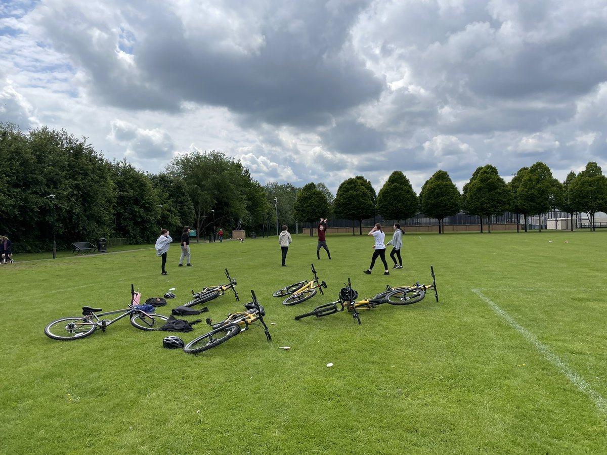 olhs_healthwb's tweet photo. A well earned pit stop in Hamilton Palace Grounds during our cycle today for a kick a boot β½οΈ and some wheelies π΄ #ActivitiesWeekOLHS https://t.co/2HV4XuSSbe