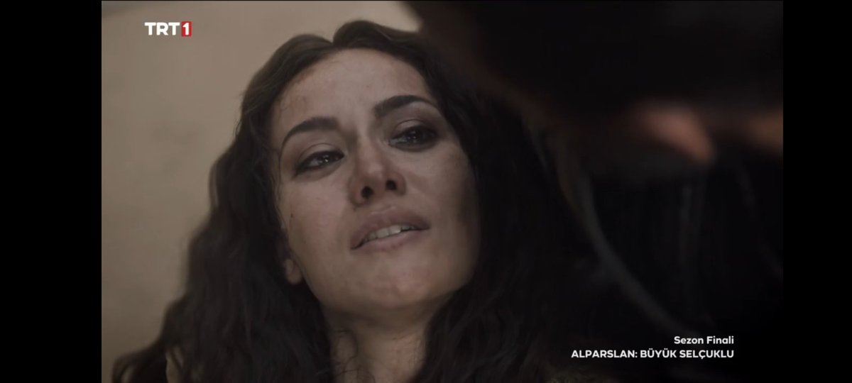 DiziGundemi1's tweet photo. Akça'nın vedası 😢

Fahriye Evcen ilk defa bi tarihi dizide oynamasına rağmen o kadar muhteşem bi performans gösterdi ki 👌

Bize Akça'nın hikayesini çok güzel sergiledi
Emeklerine sağlık 👏👏
#AlparslanBüyükSelçuklu #FahriyeEvcen #AkAlp https://t.co/hy9rePMCIK