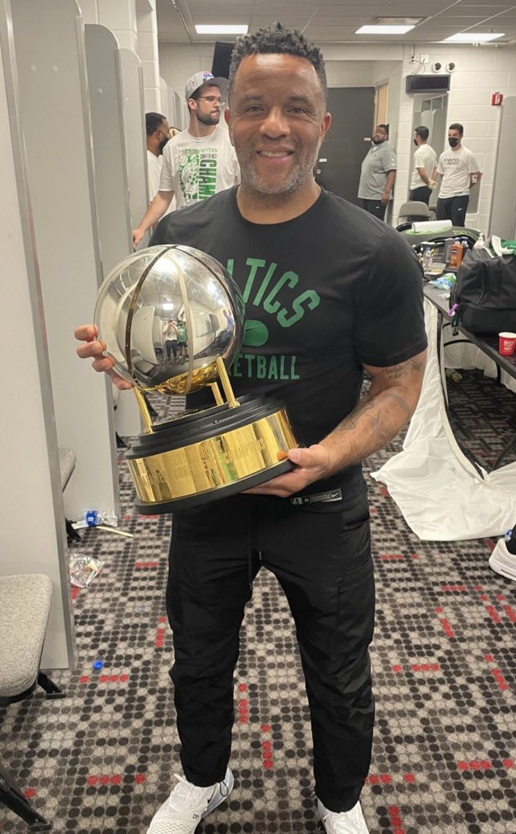 TrudyMSullivan's tweet photo. We’re so proud of you, @Iambiggie503, and so excited for you, Ime and the @celtics! We’re raising the roof in Dallas! 💚☘️💚#NBAFinals #family https://t.co/oYTPjWBGB1