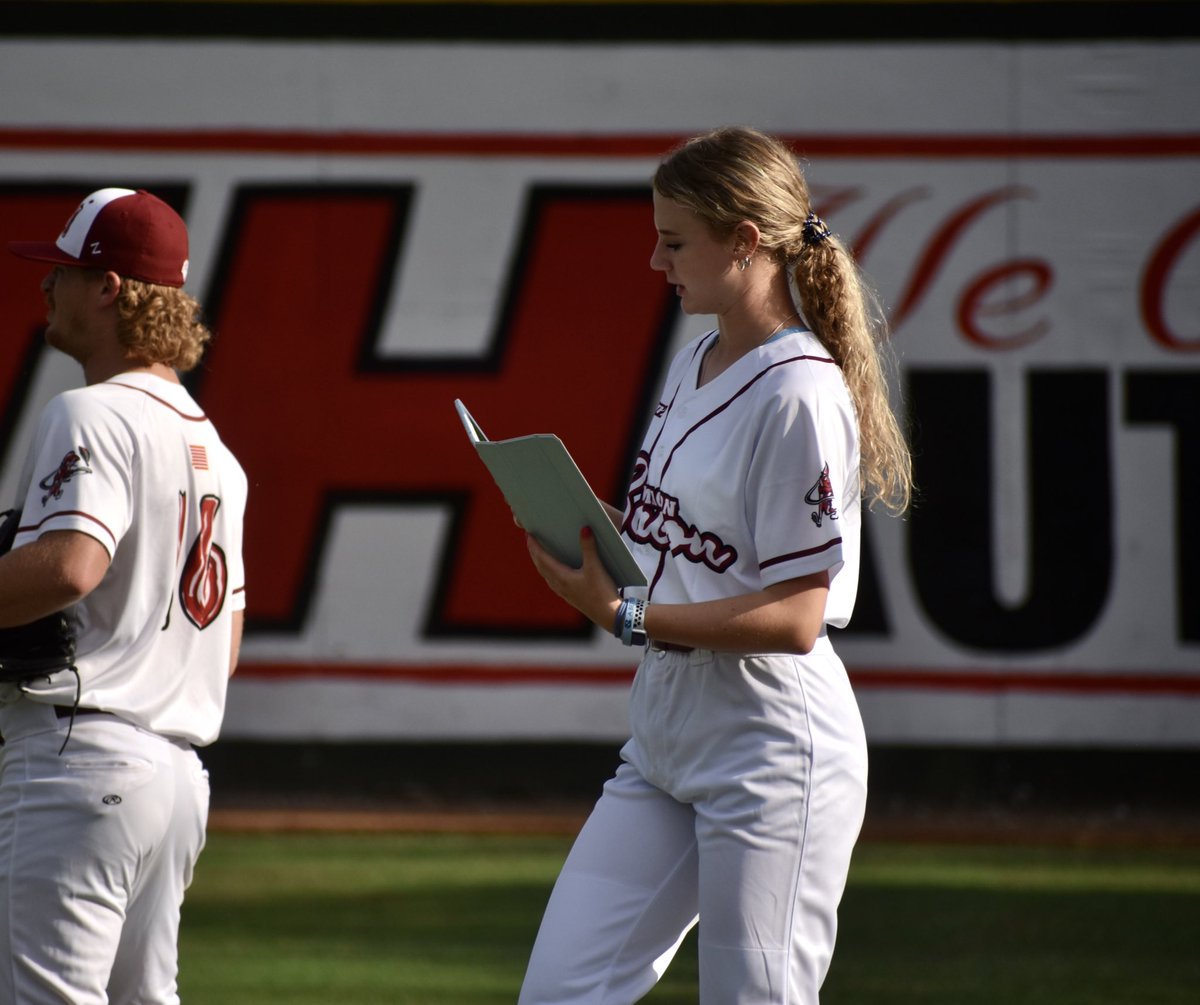 GoMaconBacon's tweet photo. Tonight‘s interim Head Coach: Kianna Jones

Kianna will become the first acting female head coach in the history of Summer League Baseball, and the second acting female Head Coach in baseball behind Rachel Balkovec. https://t.co/9vGh5hVvIi
