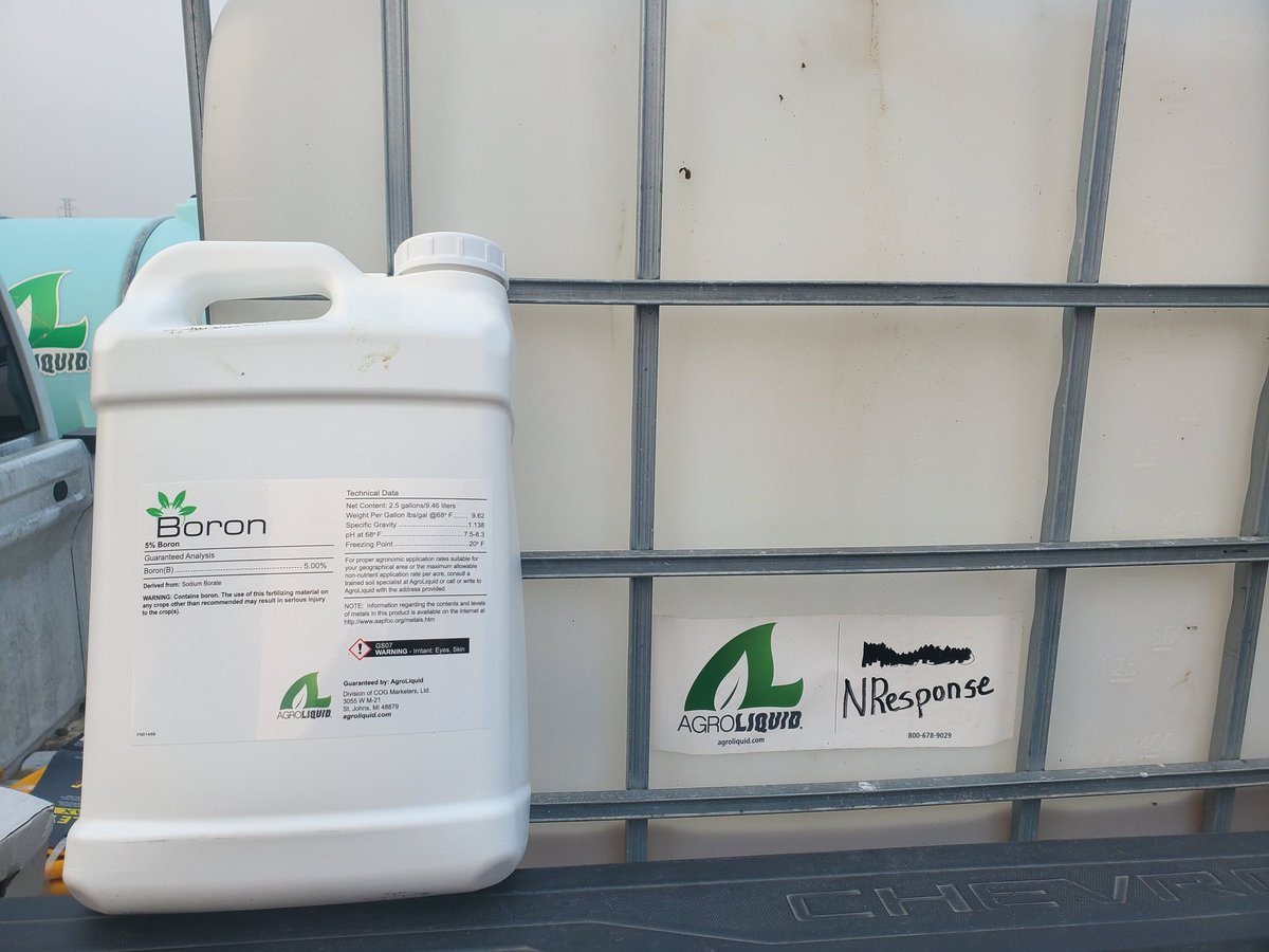 MosburgerA's tweet photo. The Ontario Wheat Crop is quickly approaching Fungicide application timing. Give your Wheats Fungicide Application a boost by tank mixing @agroliquid #NResponse #Boron
Contact us today to get yours on order https://t.co/PkOQ140hFw
