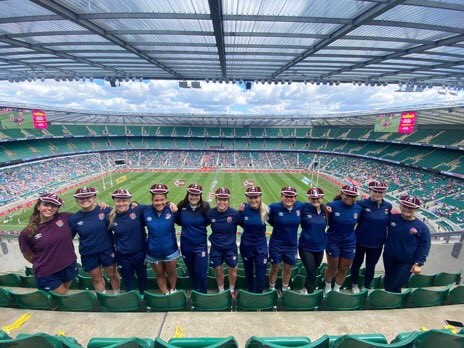 Invited to play @WorldRugby7s @Twickenhamstad along with @Hartpury 👍 Amazing experience for students & staff. Highlights great work by @EngRugColleges @RPNS7 @AoC_Sport with women’s Rugby. Also #alumni @merryn_doidge 🧢 🌹@ExeterChiefs @ExeterCollege @benjaminryan @davidflatman