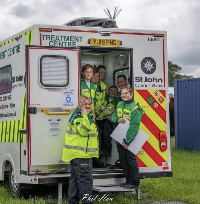 SJACNorthYouth's tweet photo. Thank you to photographer Phil Hen for capturing this moment of Cadets with National Cadet of the Year/Young Adult Member Josh and CYP Manager Tracy at the first ever Youth Led First Aid Post. Cadets treated several minor injuries and all patients were sent home safe and well 😃 https://t.co/gfUiggRMBL