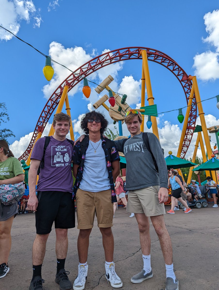 misterseeley's tweet photo. Hollywood Studios! #WDorks #TheseMemoriesWillLastALifetime https://t.co/SoMCdUj4uv