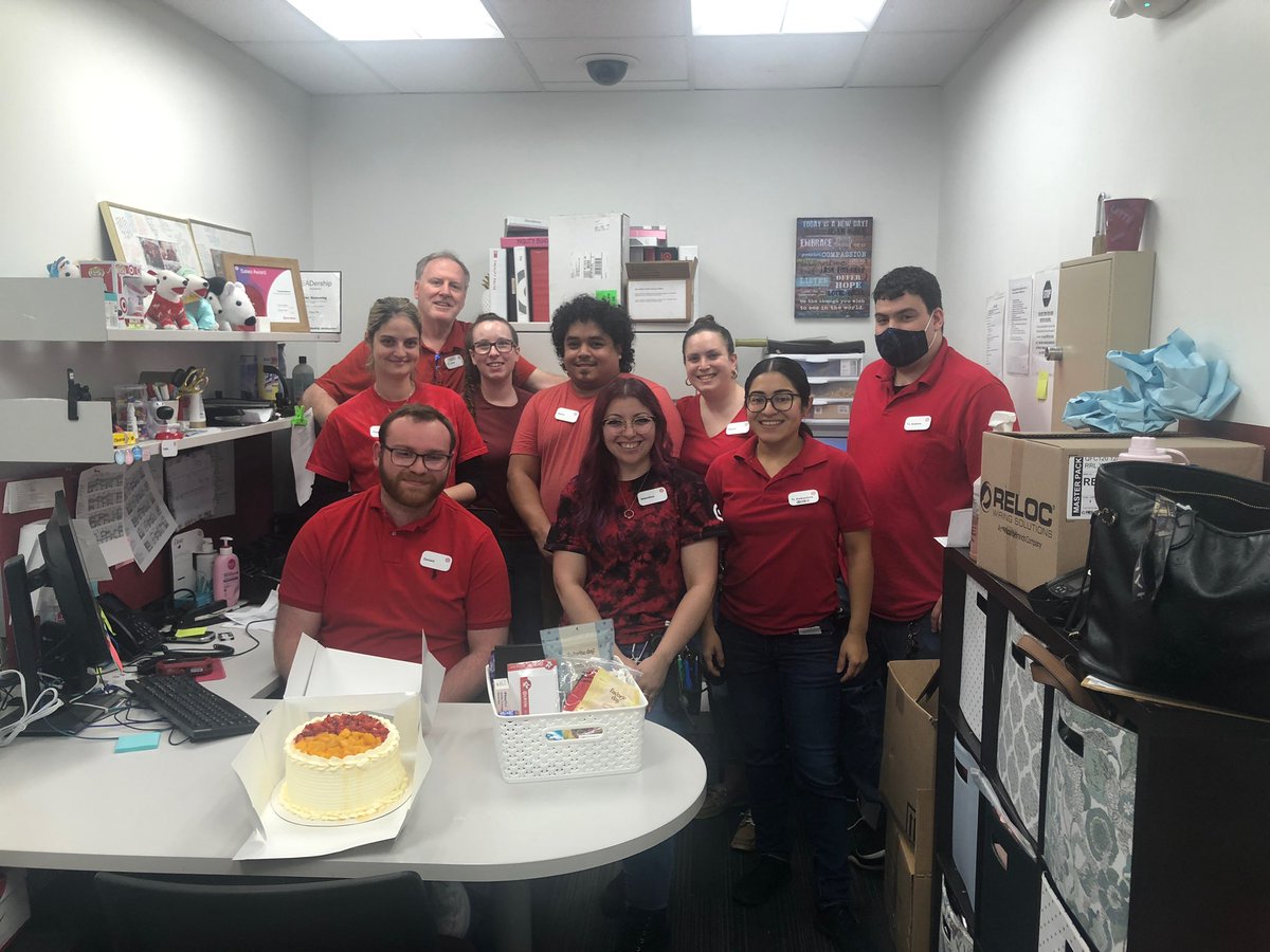 In 2020 we promoted Gerard to TL and now he is back as our ETL!!! Welcome to the team Gerard!!! <a href="/carley_tgt/">Carley</a> <a href="/Jesse_NER/">Jesse</a>