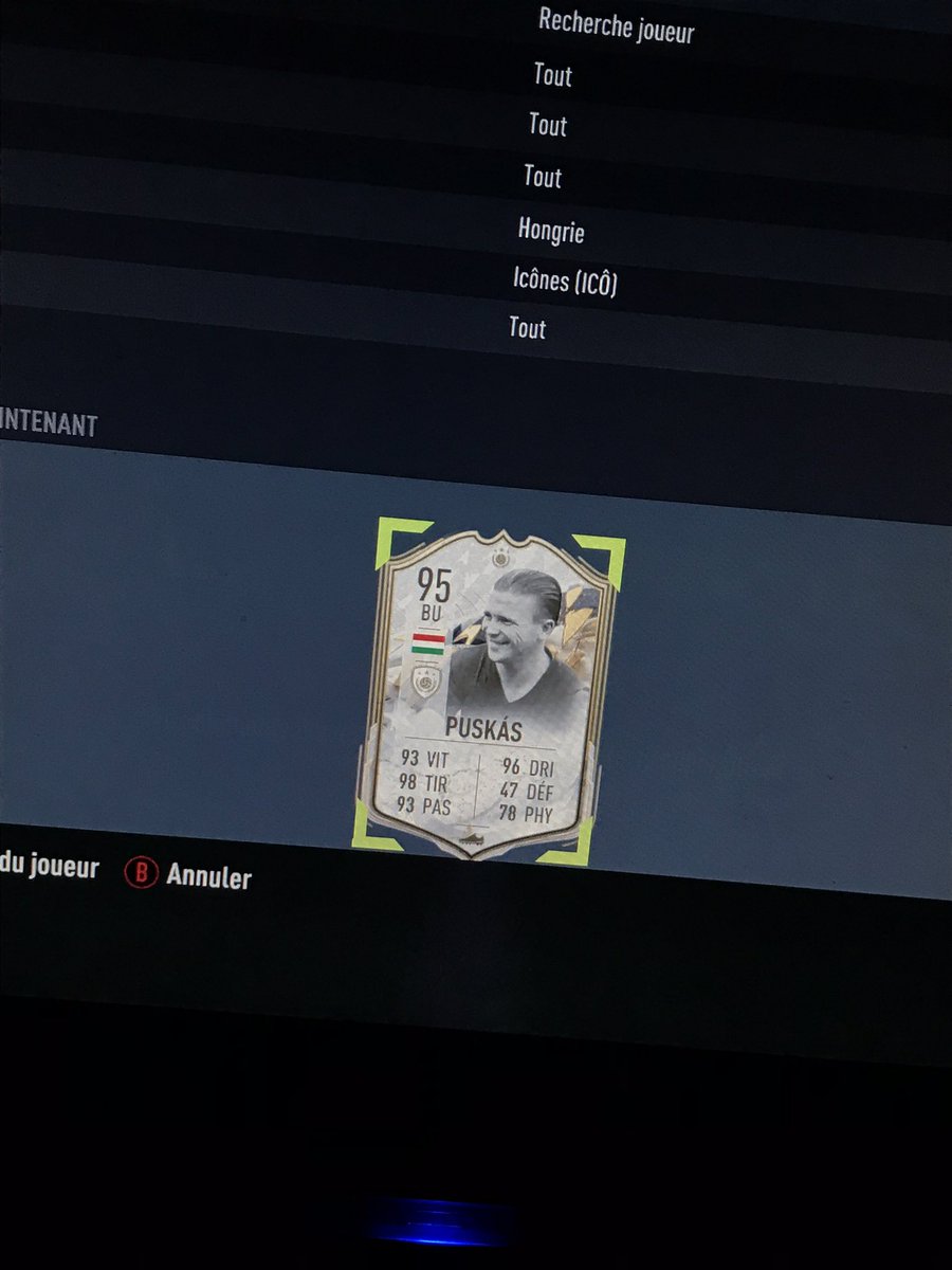 Vikou18's tweet photo. La soirée Fut fût assez sympa! @BruceGrannec @robert87000 @Vitality_RocKy @TwinsFifaHD https://t.co/CrNlfTVvBG