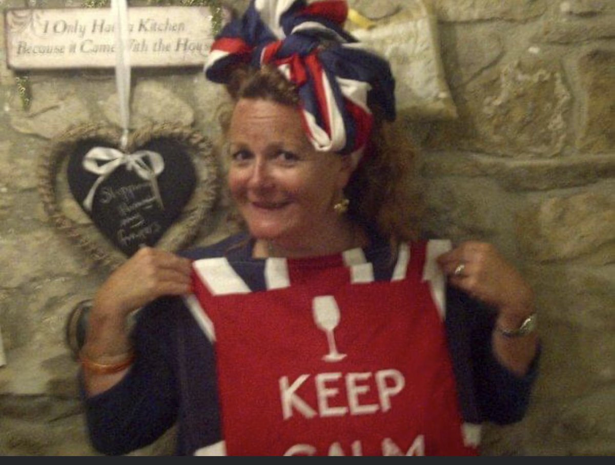 PopcornJulie's tweet photo. Getting in the spirit ! #JubileeWeekend #PlatinumJubilee #BankHolidayWeekend #loveateatowel https://t.co/JKDhsZzWCj