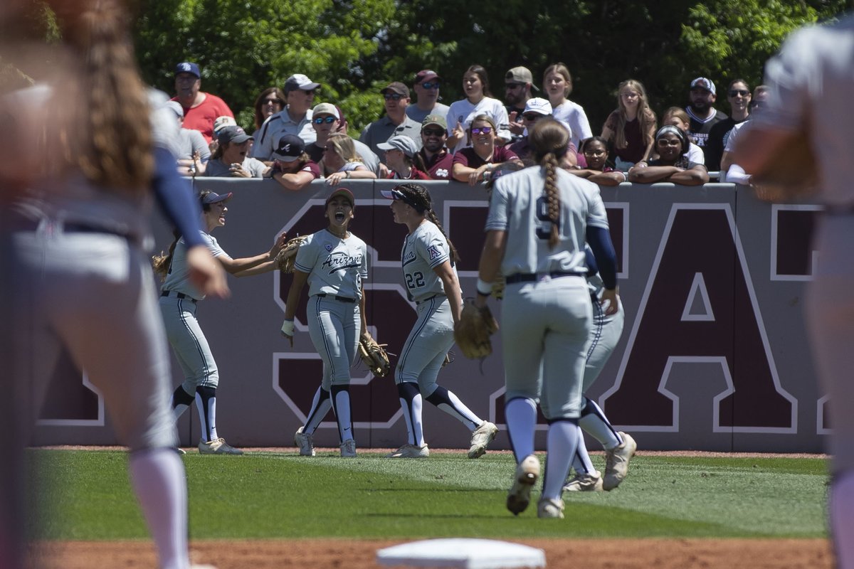 NCAASoftball's tweet photo. Vote for the #RoadToWCWS Photo of the week 📸

1⃣ @ArizonaSoftball Robbery 🚨
2⃣ @GatorsSB Post 'W' dance party 💃
3⃣ @OU_Softball Jocelyn's curtain call 🐐
4⃣ @UCLASoftball Bringing the energy to OKC 🔋 https://t.co/RgkHPA9udK