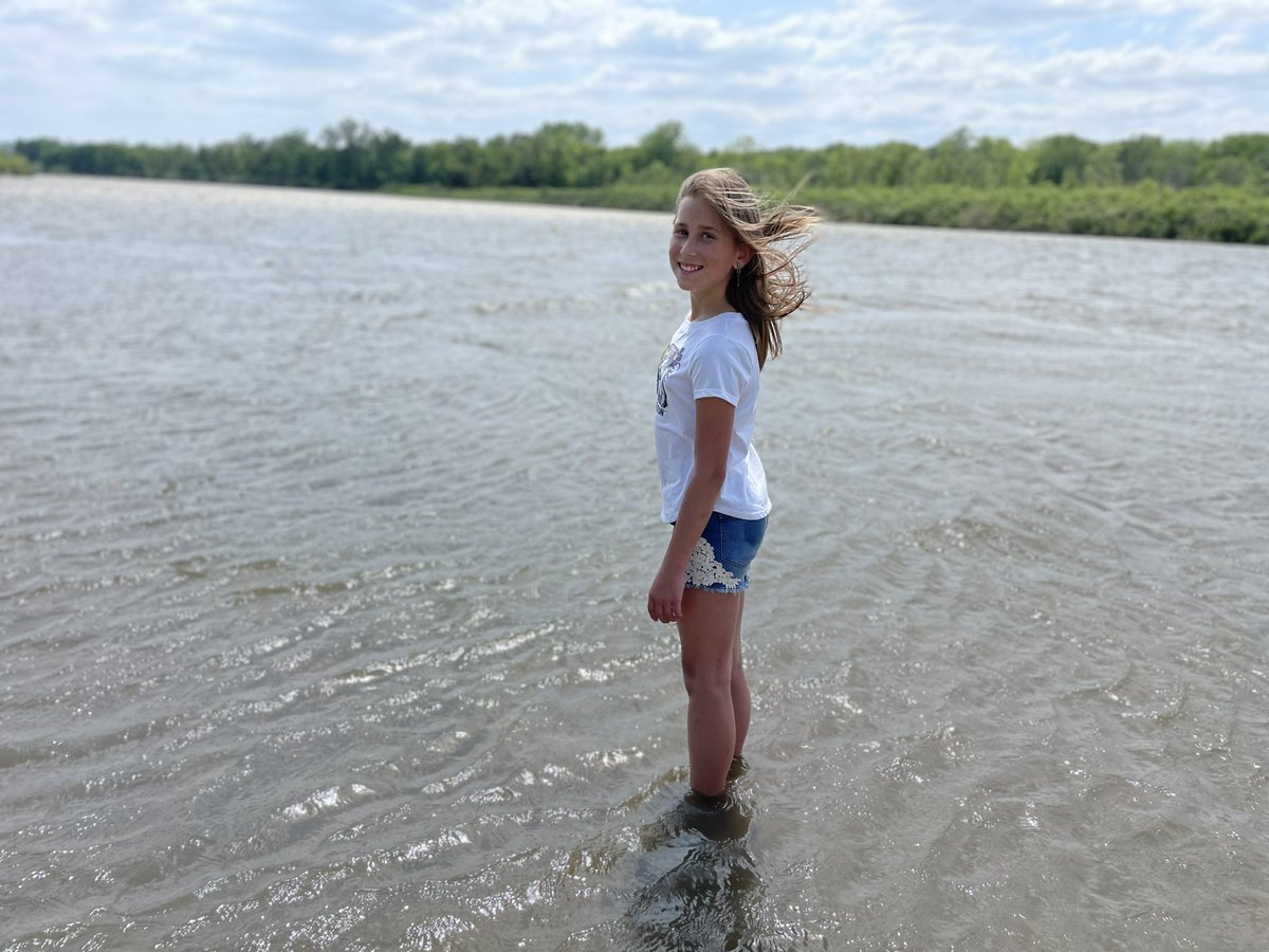 ejohnsonNEWS's tweet photo. Spending #MemorialDay w/ the family down by the river. #Ledges State Park is something special. 🇺🇸 https://t.co/KtNWSAfrJn