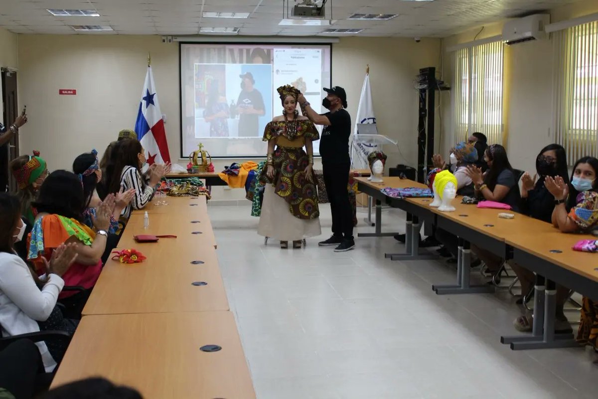 UafPanama's tweet photo. Con el objetivo de visibilizar los aportes de la Etnia Negra a la cultura del país, colaboradores de la Unidad de Análisis Financiero de Panamá, participan del taller para la confección de turbantes, dictado por el diseñador #AlexAdames https://t.co/Wx5c41W8oA
