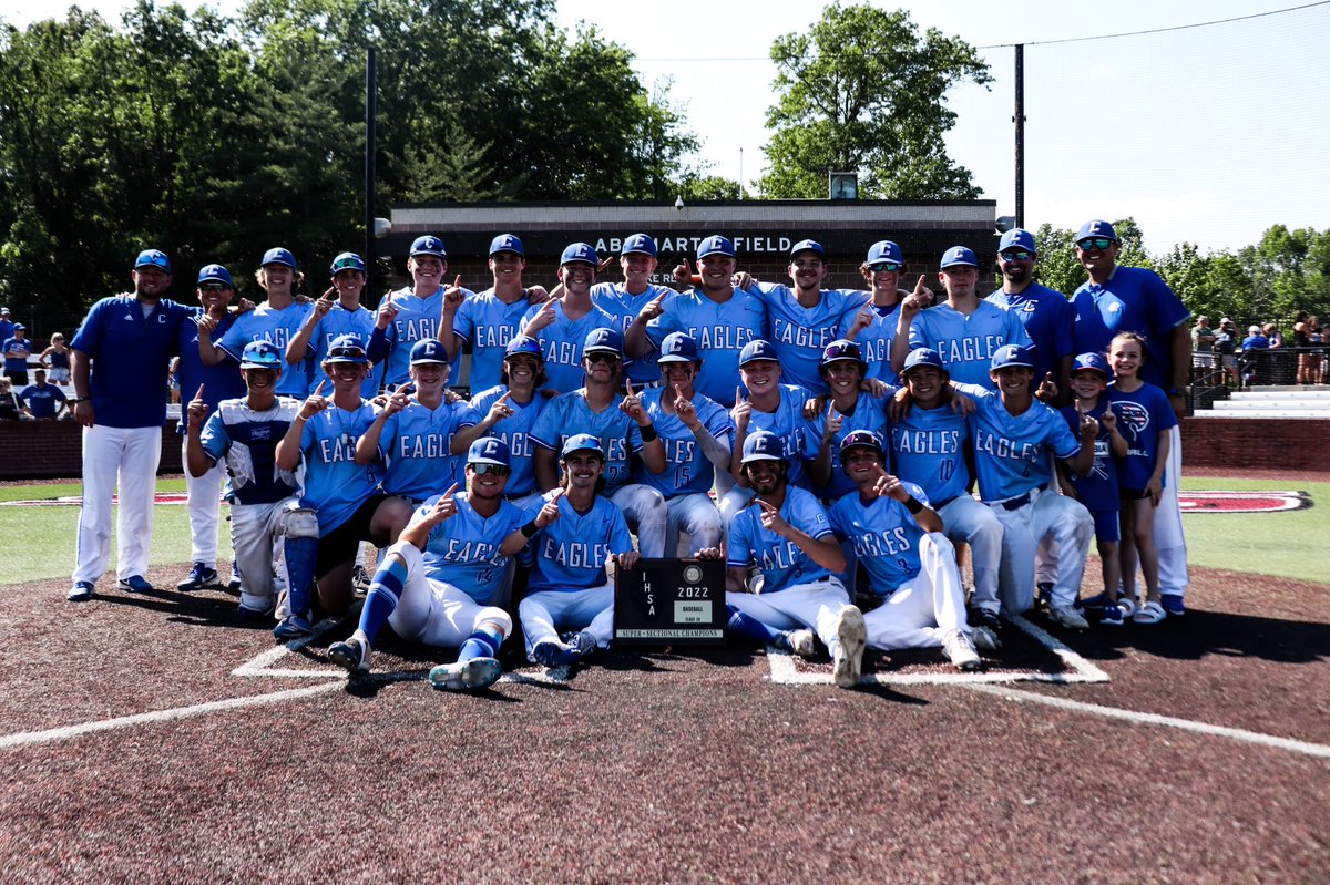 2022 Super Sectional Champions, Columbia Eagles!

Next game will be Friday at 5:00pm vs. Joliet Catholic at Dozer Parkin Peoria.