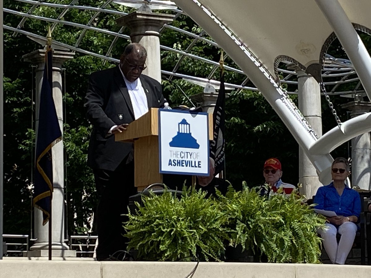 EWPearsonProj's tweet photo. “Our nation was built on the labor of many. . . .

Those who serve in the military and who have built our country do so in support of the ideals of America! The symbolism of America.”
#PastorSpencerHardaway https://t.co/PAMq9DcWxy
