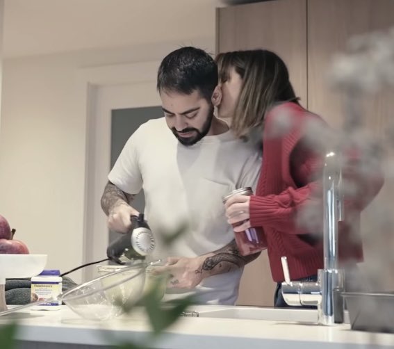 rojinased's tweet photo. ولی من میترسم با آرزوی همچین رابطه ای بمیرم🥲 https://t.co/QTFcoUPVf5