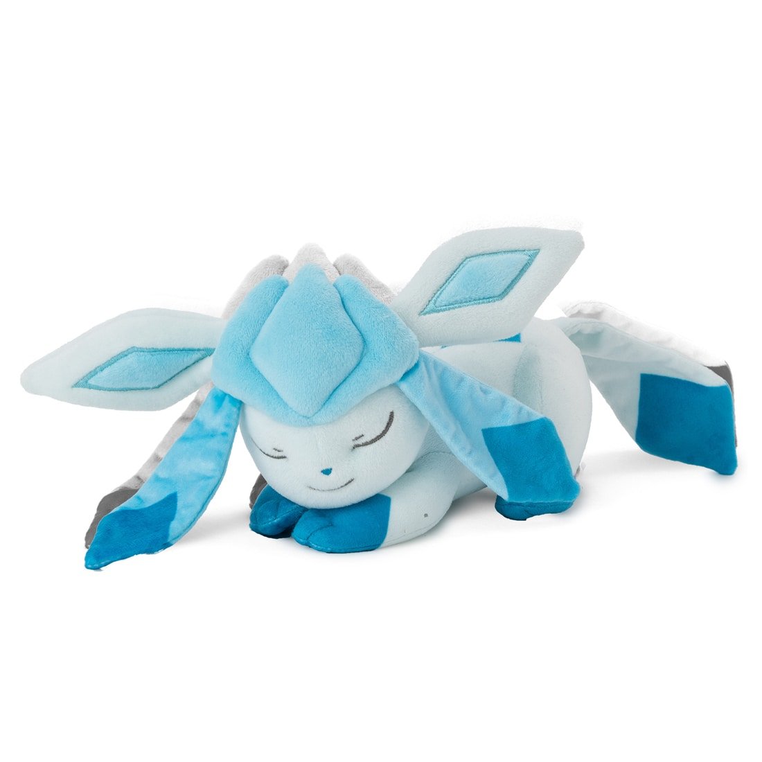 pokejungle's tweet photo. Leafeon and Glaceon are getting added to Takara Tomy's 'Oyasumi Friend' line! These plushies will be released in Japan on July 7 and you can see more in the thread below. Any fans of these two!?🍃❄️ https://t.co/GFLxSALDnl