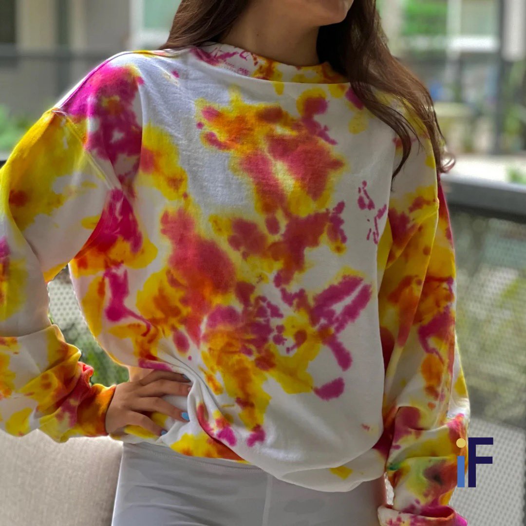 insidefullerton's tweet photo. Looking to spice up your #clothes for the #summer? We got you covered. Check out this story by writer L. Paulina Arreola to learn about three different ways to give your #old clothes a #new life. 

https://t.co/ZS1SLAYOwT https://t.co/RogVAo3mT0