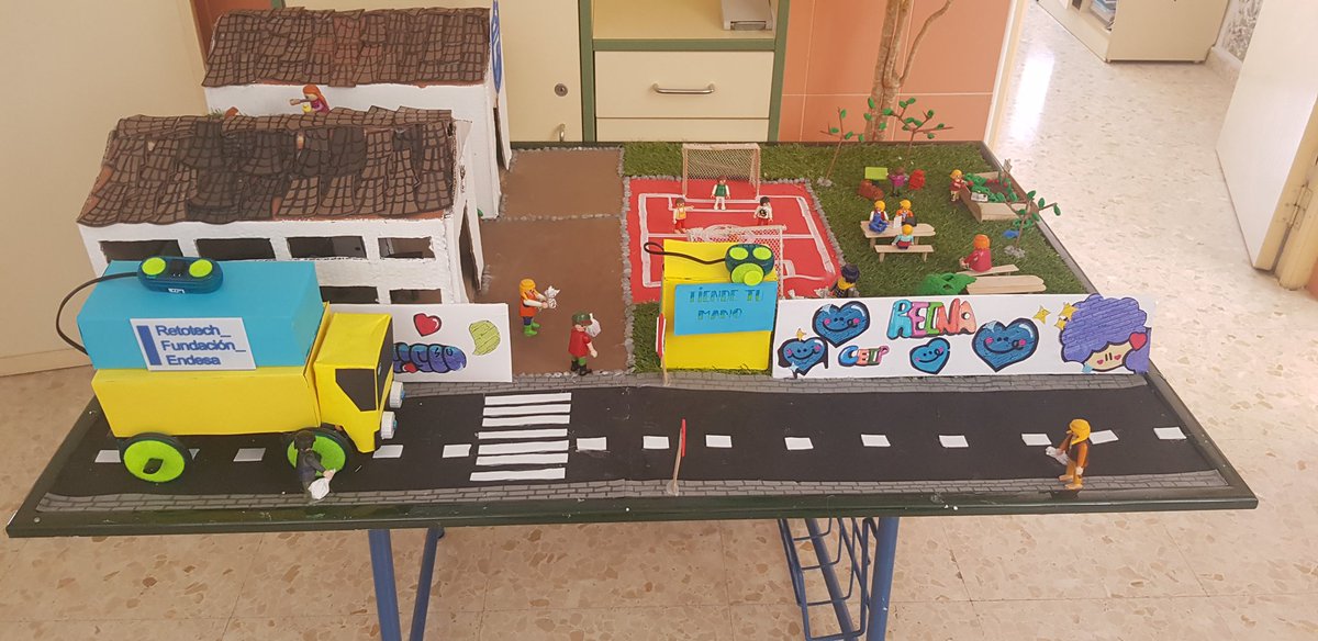 sgljimena's tweet photo. Preparados, listo...  ya falta poco para participar en el Festival de @RetoTech !!! @coledejimena estará mañana en el evento en Málaga. https://t.co/GO0B1KzIiy