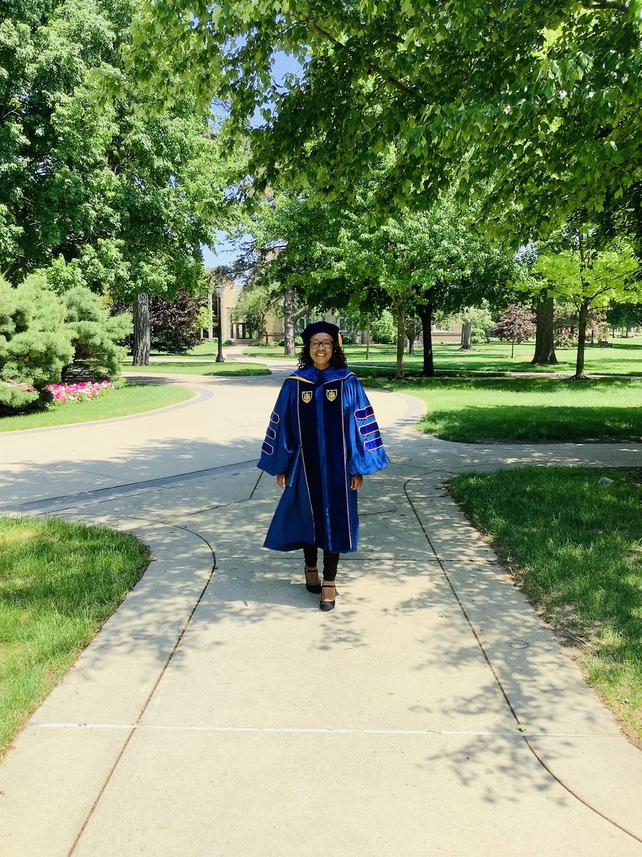 huwimpuh's tweet photo. Very happy to have finally celebrated my graduation #ND2020 #NotreDame #NDBio https://t.co/OWhHwIVgg1