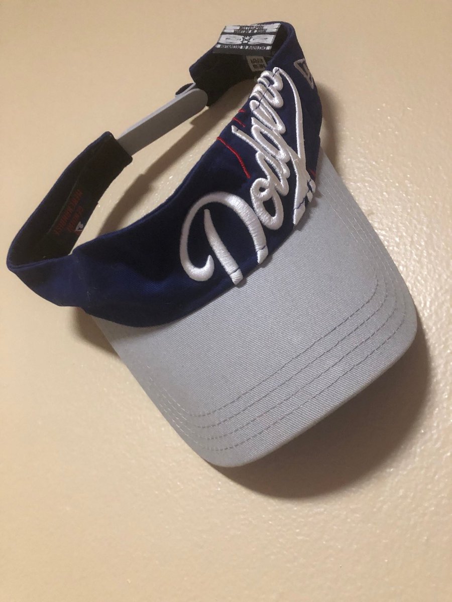 JlcFusion's tweet photo. Excited to share this item from my #etsy shop: SALE! Semi-Vintage 1999-2000 New Era Embroidered Los Angeles Dodgers MLB Baseball Navy Blue , Snap Back Visor https://t.co/wSNTf23bbf
#dodgers #mlb #snapback #losangelesdodgers #visor #vintagefangear #fangear https://t.co/cEohoylRLS