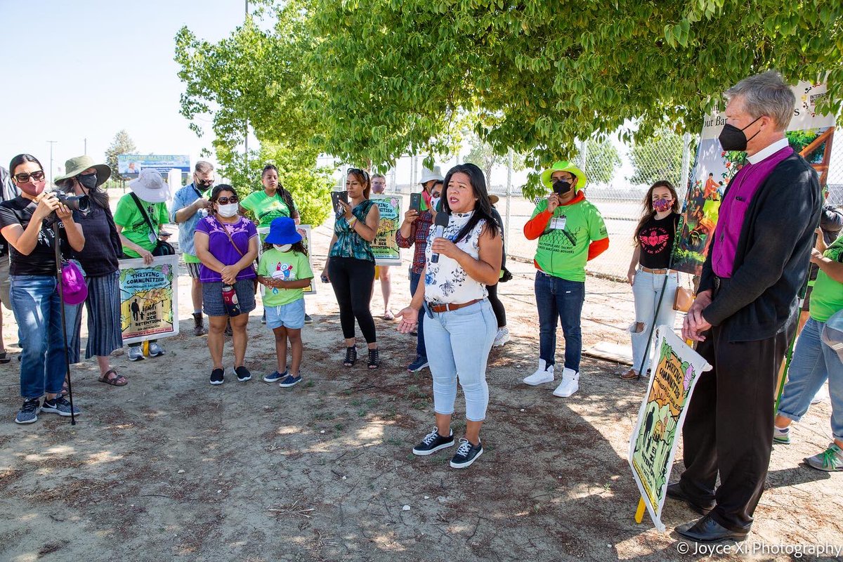 The second stop of Day 2 of the #PilgrimageForABetterFuture took participants to the Golden State Annex, an expansion to Mesa Verde ICE Processing Facility. We shared a prayer with the powerful women who are farmworkers by day and resistors by night.