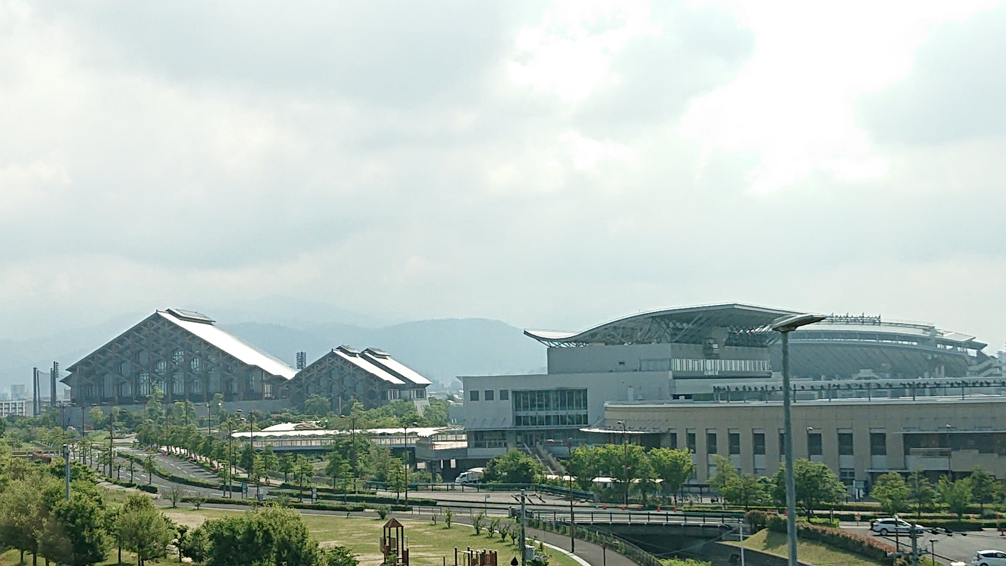 たけちゃん Pa Twitter 愛媛県武道館 サザンオールスターズ おいしい葡萄の旅を思い出しました アルバム 葡萄 がリリースされてから今年で７年になりますね サザンオールスターズ T Co Uvfvutiz Twitter