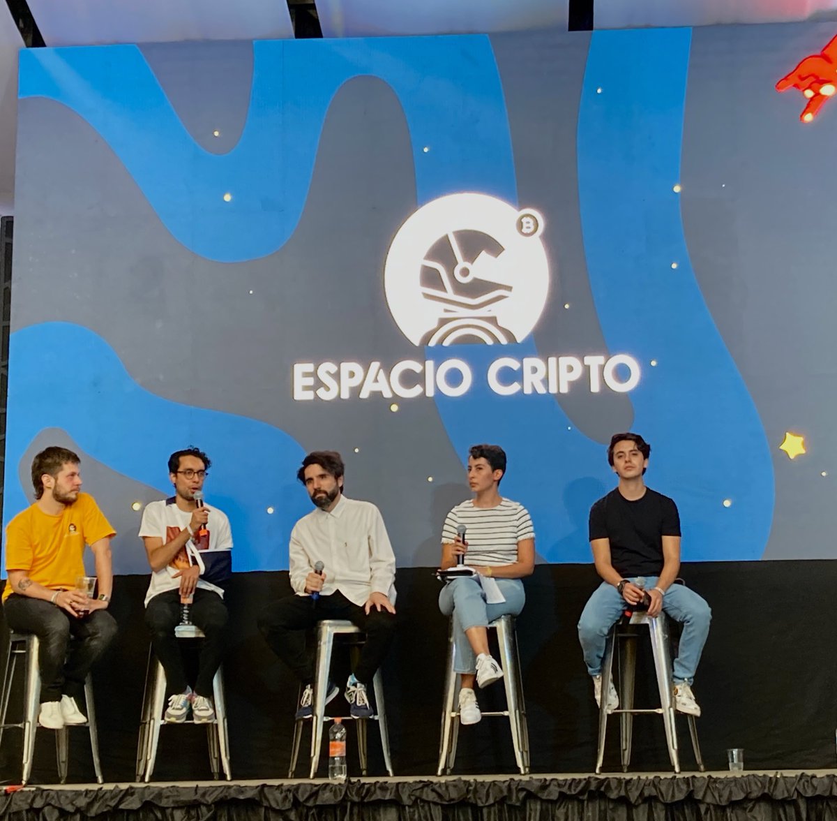 leobunster's tweet photo. 1. Entrando al Espacio Cripto (28/05/2022) en Foro Indie Rocks por @EspacioCripto 🚀 https://t.co/PdyV10cqS2