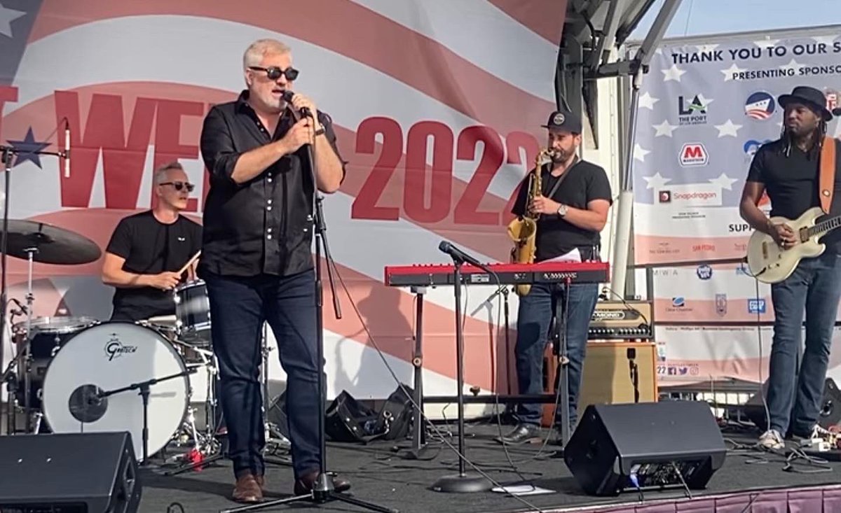 Had the best time performing with <a href="/TaylorHicks/">Taylor Hicks</a> and <a href="/RubenStuddard/">Ruben Studdard</a> the other day.  Thank you to all of our military service members and first responders for their selfless service and sacrifice 🙏🏼🇺🇸 #MemorialDay2022