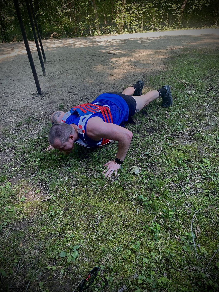 SamuelNussman's tweet photo. Got my #murphchallenge on today. Good to feel a little pain for those that can’t anymore. I am thankful to all those that have fallen to keep this country safe and moving forward. #remember https://t.co/v2SWaX0gF4
