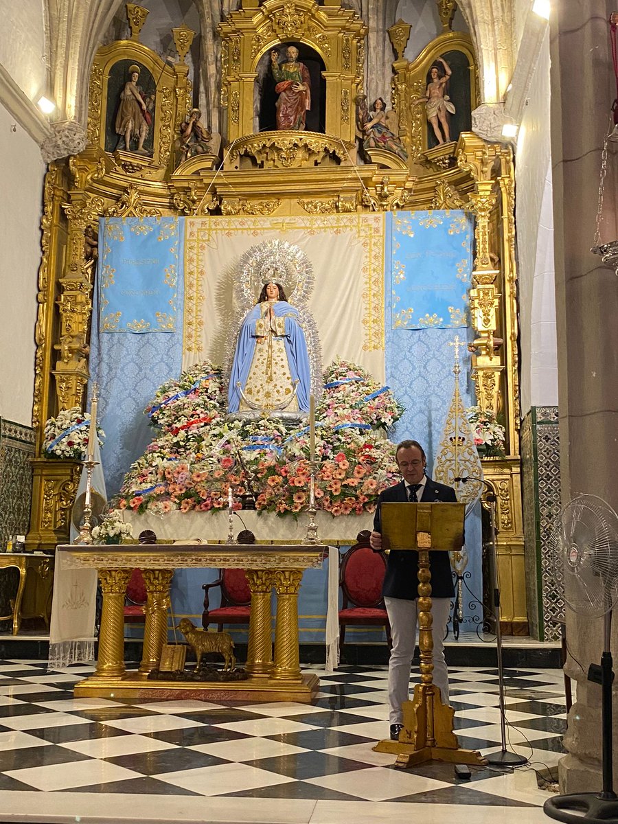 Purísima Coronada tweet media