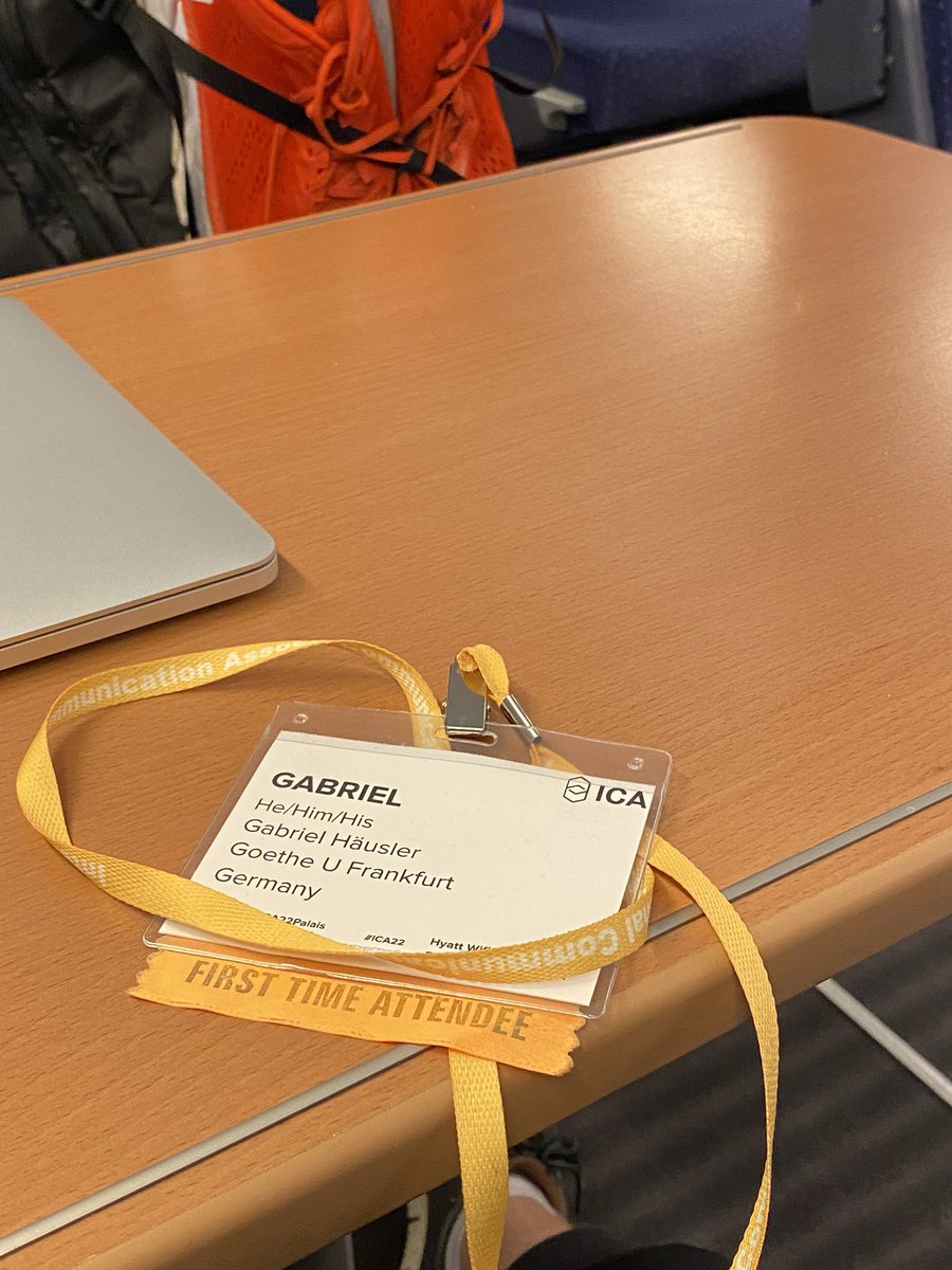 Oh, what a wonderful couple of days as a rookie @ #ica22!
Thanks for bringing 3000+ people together that make for so many perspectives on comm research! Really enjoyed the many conversations, Paris, oh, and #RunningWithPresidents.

For now it’s bye ICA and hi ICE 🐌🚆