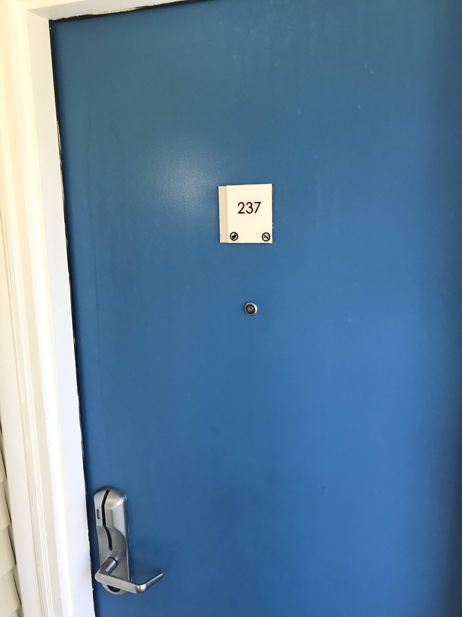 Morrison_author's tweet image. Shall I check for a rotting corpse? #Shining #stephenking